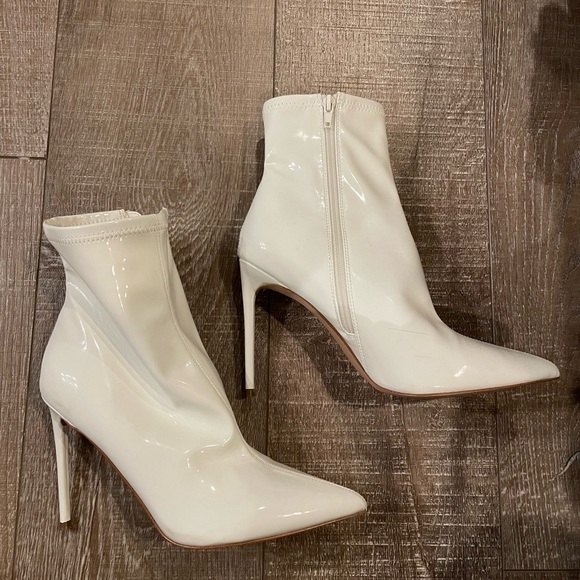 Steve Madden Shoes - Steve Madden Patent White Heeled Boot Women’s 8.5M